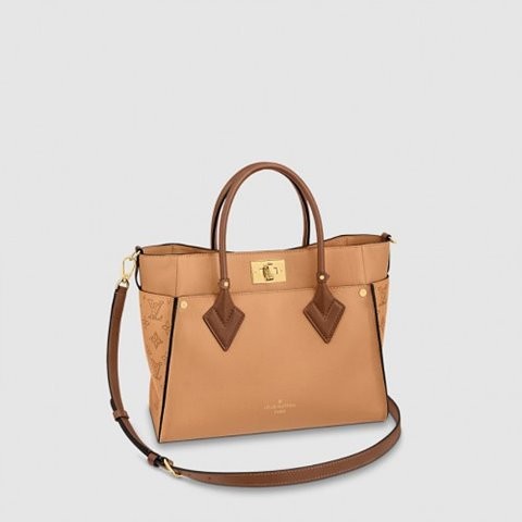 [Premium] LOUIS VUITTON 루이비통 온 마이 사이드 MM 아리조나 베쥬 M20633